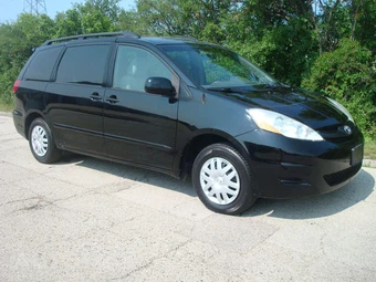 2010 Toyota Sienna CE Minivan 7-Passenger 119.3" WB - miniatura 2