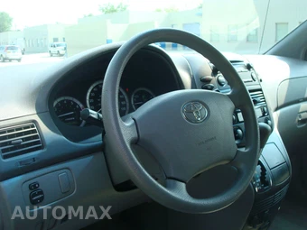 2010 Toyota Sienna CE Minivan 7-Passenger 119.3" WB - miniatura 34