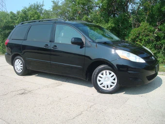 2010 Toyota Sienna CE Minivan 7-Passenger 119.3" WB - miniatura 77