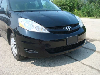 2010 Toyota Sienna CE Minivan 7-Passenger 119.3" WB - miniatura 8