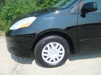 2010 Toyota Sienna CE Minivan 7-Passenger 119.3" WB - miniatura 81