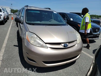 2010 Toyota Sienna CE Minivan 8-Passenger 119.3" WB - miniatura 2