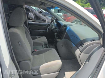 2010 Toyota Sienna LE Minivan 7-Passenger 119.3" WB – miniatura 19