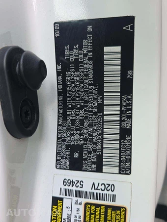 2010 Toyota Sienna LE Minivan 7-Passenger 119.3" WB – miniatura 5