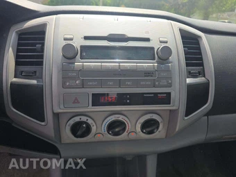 2010 Toyota Tacoma PreRunner Crew Cab Medium Bed - miniatura 10