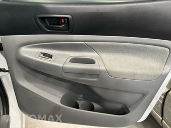 2010 Toyota Tacoma PreRunner Crew Cab Medium Bed - miniatura 12