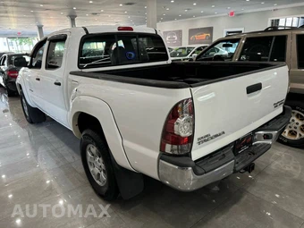 2010 Toyota Tacoma PreRunner Crew Cab Medium Bed - miniatura 3