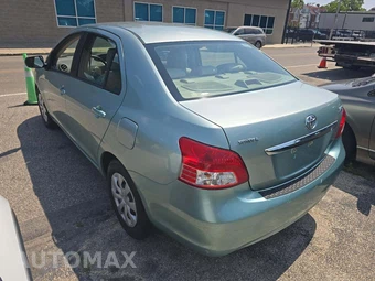 2010 Toyota Yaris Sedan - miniatura 2