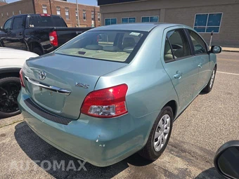 2010 Toyota Yaris Sedan - miniatura 3