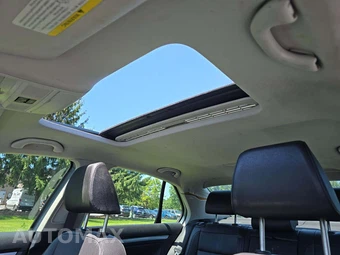 2010 Volkswagen Jetta Sedan SE – miniatura 11