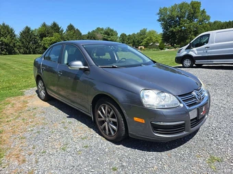 2010 Volkswagen Jetta Sedan SE – miniatura 4