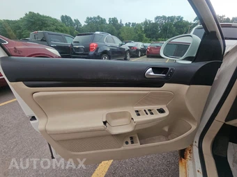 2010 Volkswagen Jetta Sedan SE – miniatura 14