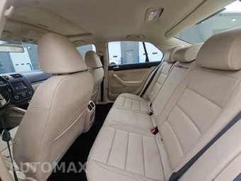 2010 Volkswagen Jetta Sedan SE – miniatura 18