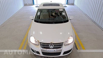 2010 Volkswagen Jetta Sedan SE – miniatura 2