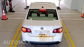 2010 Volkswagen Jetta Sedan SE – miniatura 5