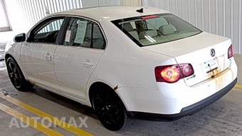 2010 Volkswagen Jetta Sedan SE – miniatura 6