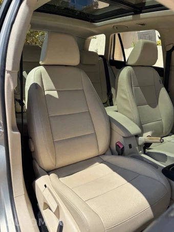 2010 Volkswagen Jetta SportWagen TDI Wagon - miniatura 11