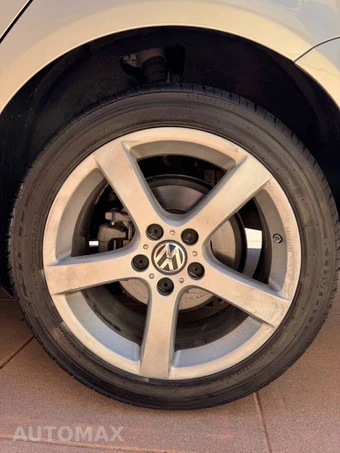 2010 Volkswagen Jetta SportWagen TDI Wagon - miniatura 24