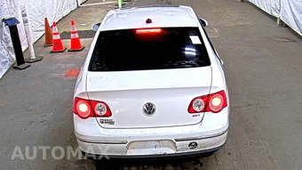 2010 Volkswagen Passat Sedan Komfort - miniatura 5