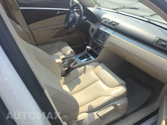 2010 Volkswagen Passat Sedan Komfort - miniatura 8
