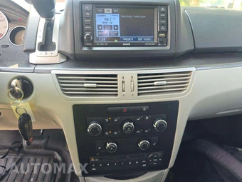 2010 Volkswagen Routan SE w/Rear Seat Entertainment 121.2" WB – miniatura 10