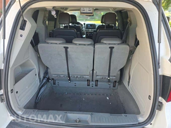 2010 Volkswagen Routan SE w/Rear Seat Entertainment 121.2" WB – miniatura 15