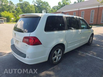 2010 Volkswagen Routan SE w/Rear Seat Entertainment 121.2" WB – miniatura 3