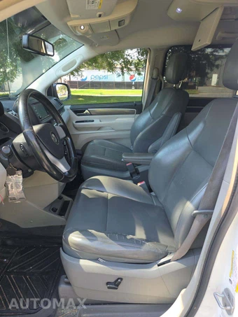 2010 Volkswagen Routan SE w/Rear Seat Entertainment 121.2" WB – miniatura 6