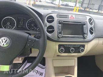 2010 Volkswagen Tiguan SE – miniatura 11