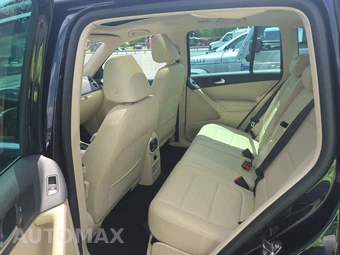 2010 Volkswagen Tiguan SE – miniatura 13