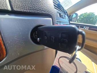 2010 Volkswagen Touareg TDI - miniatura 5