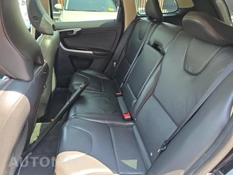 2010 Volvo XC60 T6 w/Moonroof – miniatura 16