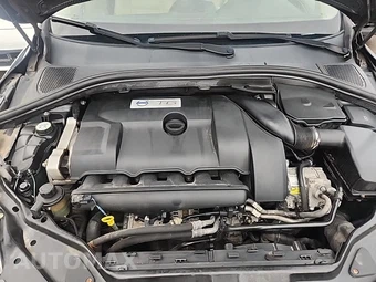2010 Volvo XC60 T6 w/Moonroof – miniatura 18