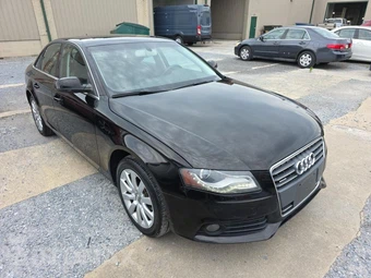 2011 Audi A4 2.0T Premium Plus Sedan – miniatura 3