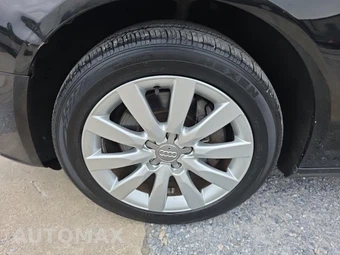 2011 Audi A4 2.0T Premium Plus Sedan – miniatura 8