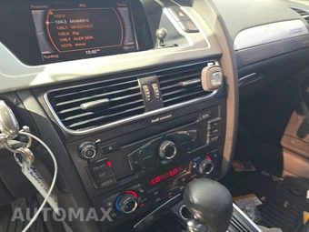 2011 Audi A4 2.0T Premium Plus Sedan – miniatura 11