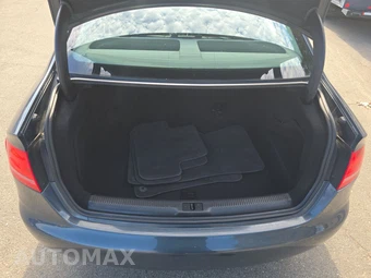2011 Audi A4 2.0T Premium Sedan – miniatura 16