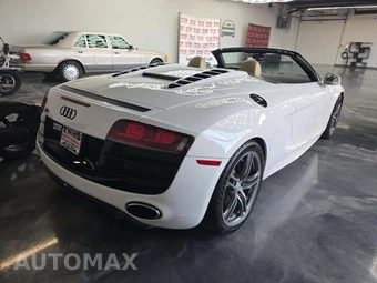 2011 Audi R8 Spyder 5.2 Convertible - miniatura 3