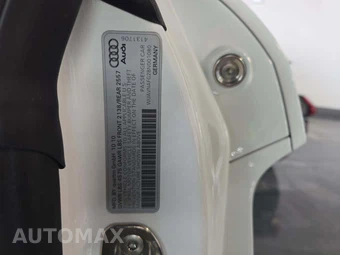 2011 Audi R8 Spyder 5.2 Convertible - miniatura 5