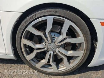 2011 Audi R8 Spyder 5.2 Convertible - miniatura 22