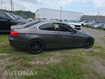 2011 BMW 3 Series Coupe 335i xDrive – miniatura 4