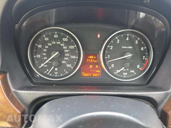2011 BMW 3 Series Coupe 335i xDrive – miniatura 9
