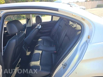 2011 BMW 3 Series Sedan 328i – miniatura 10