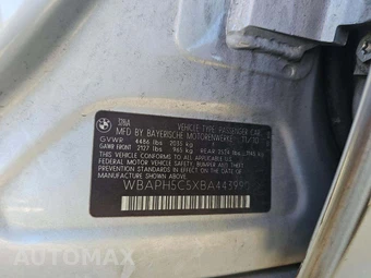 2011 BMW 3 Series Sedan 328i – miniatura 2