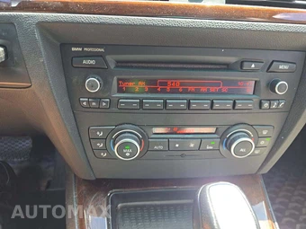 2011 BMW 3 Series Sedan 328i – miniatura 10