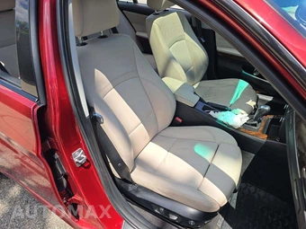 2011 BMW 3 Series Sedan 328i – miniatura 18