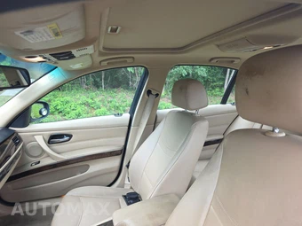 2011 BMW 3 Series Sedan 328i – miniatura 19