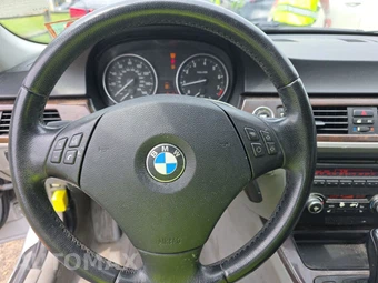 2011 BMW 3 Series Sedan 328i – miniatura 10