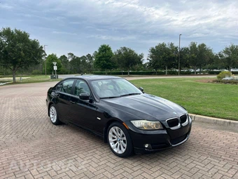 2011 BMW 3 Series Sedan 328i - miniatura 3