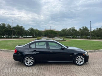 2011 BMW 3 Series Sedan 328i - miniatura 4
